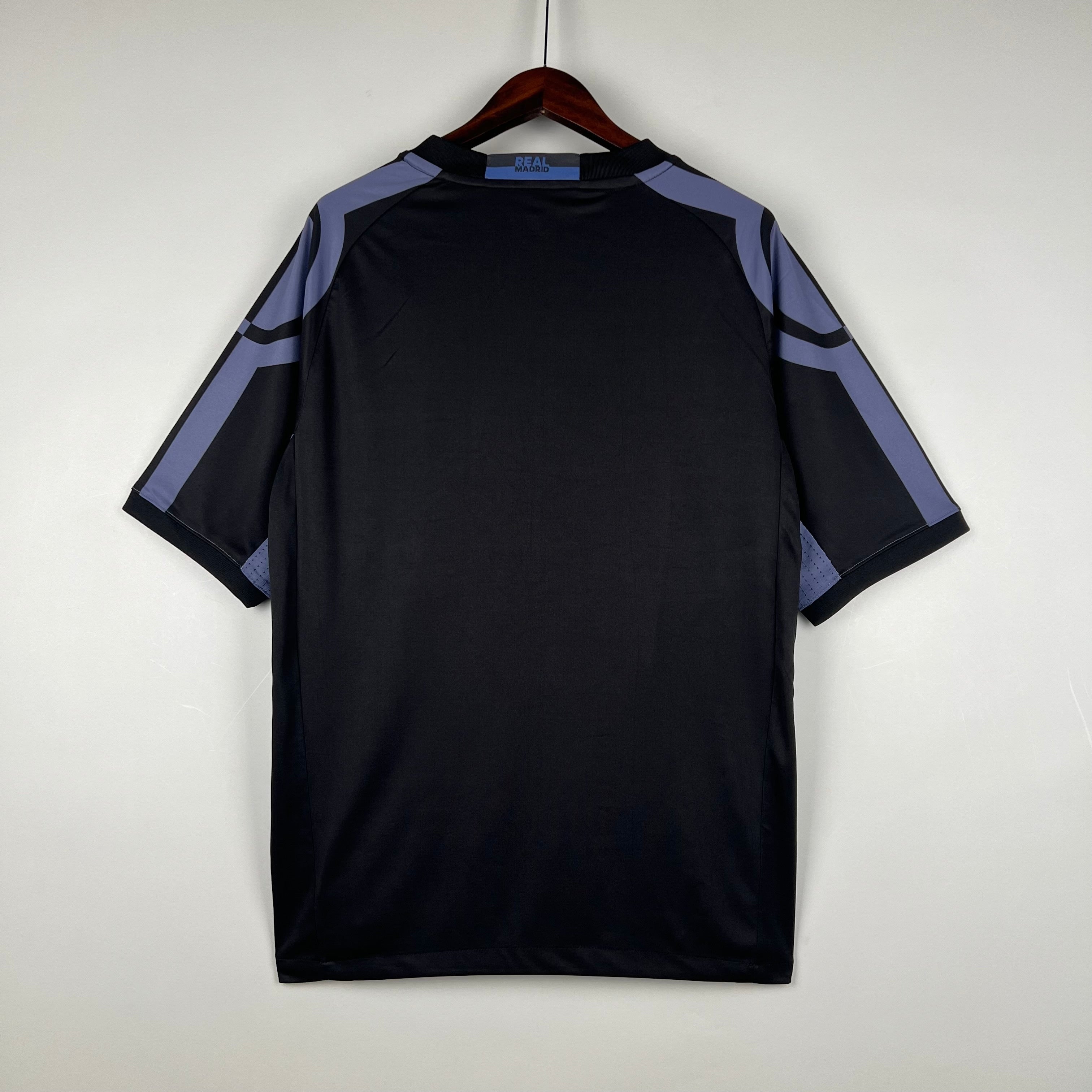 Retro Real Madrid 16/17 Tredjeställ