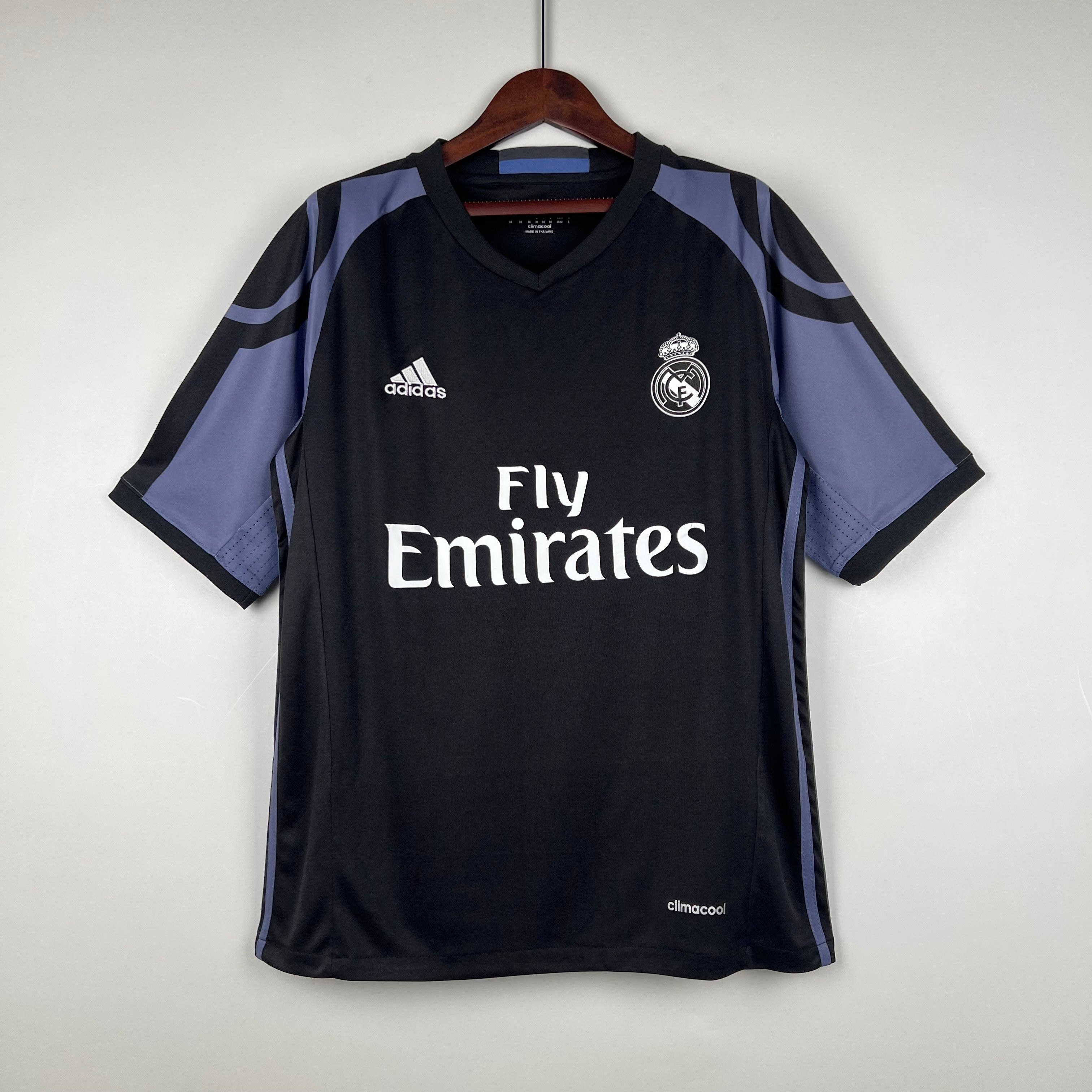 Retro Real Madrid 16/17 Tredjeställ