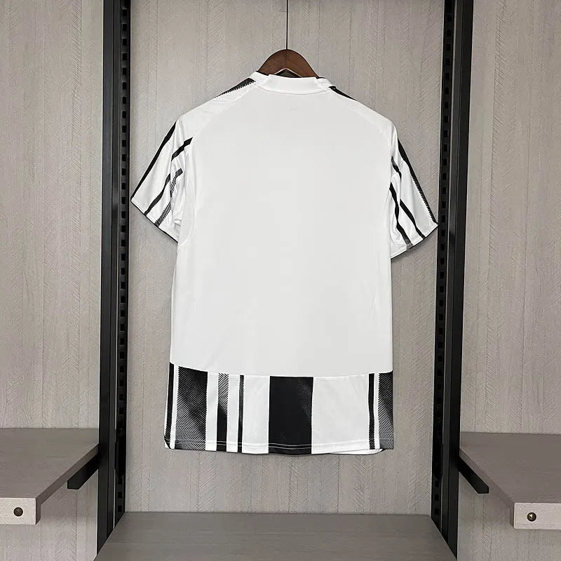 Juventus 25/26 Hemmatröja