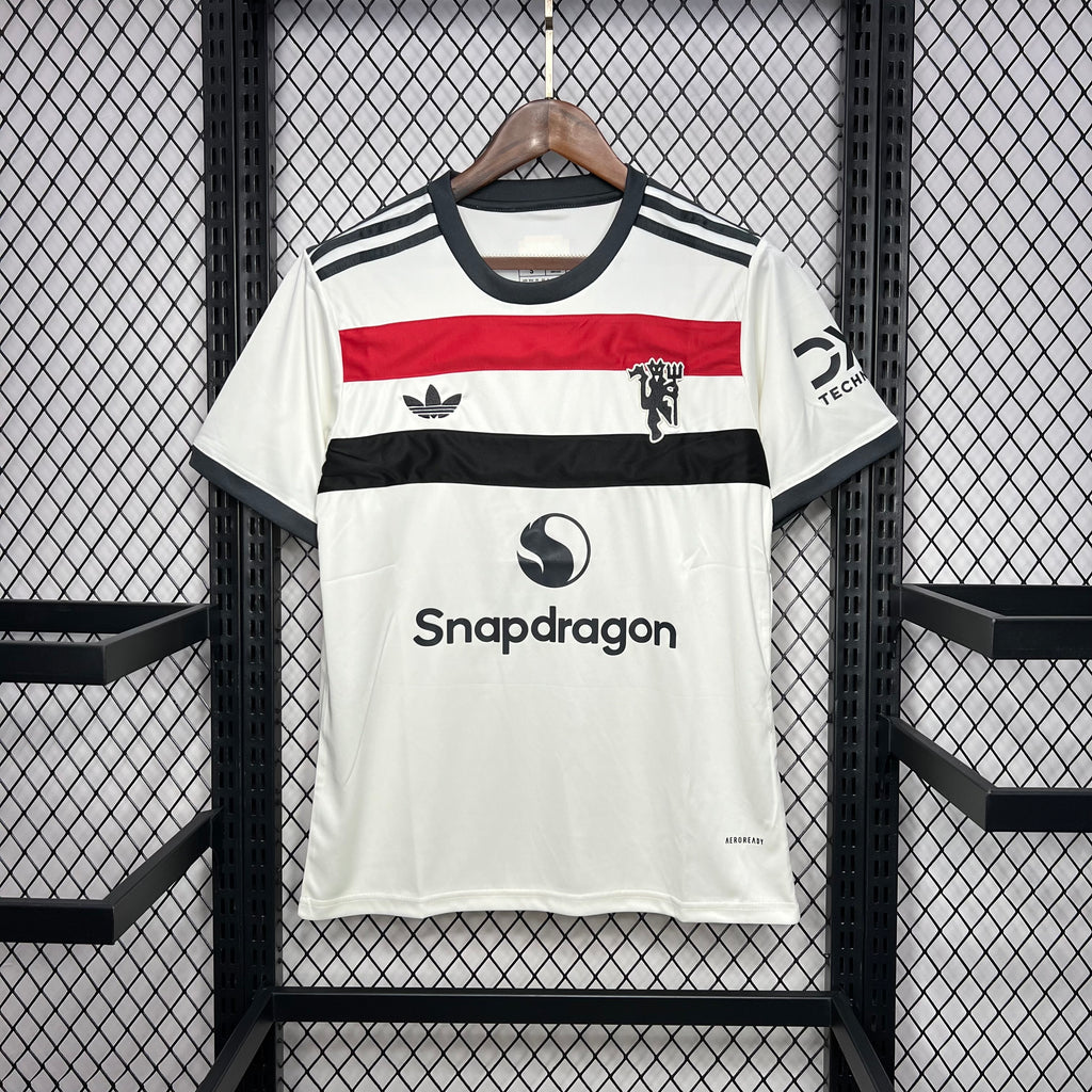 Manchester United 24/25 Tredjetröja